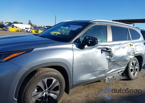 2023 Toyota Highlander Hybrid Xle из США, поврежденный, VIN 5TDKBRCH5PS601288